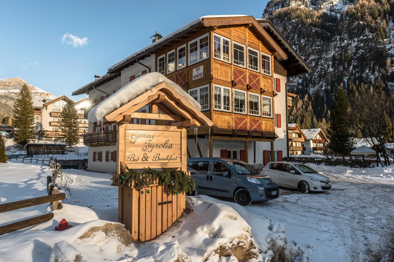 Garni Tyrolia Hotel Кампитело ди Фаса Екстериор снимка